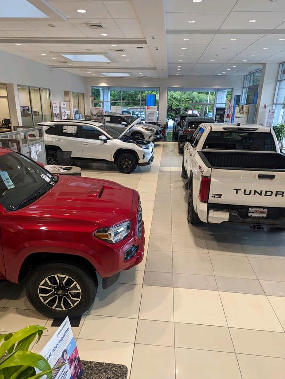 Dealership gallery photo 6